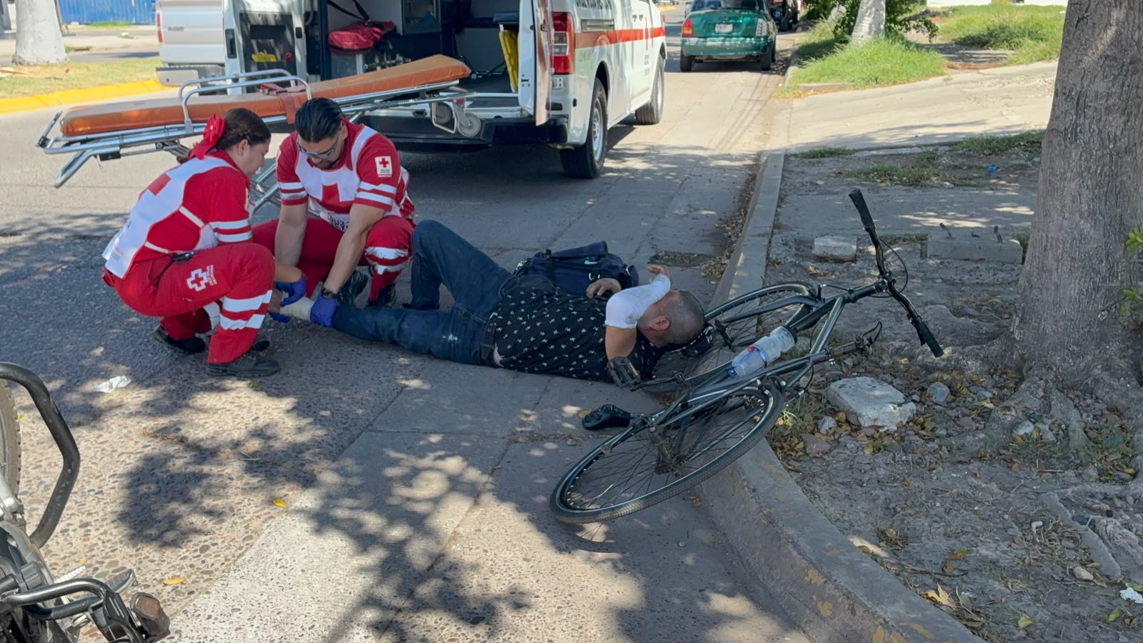 Ciclista es arrollado en el sector Centro de Los Mochis, Sin.