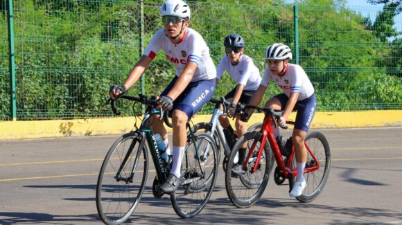 Ciclistas sinaloenses participan en la Copa Infantil UICMEX 2026