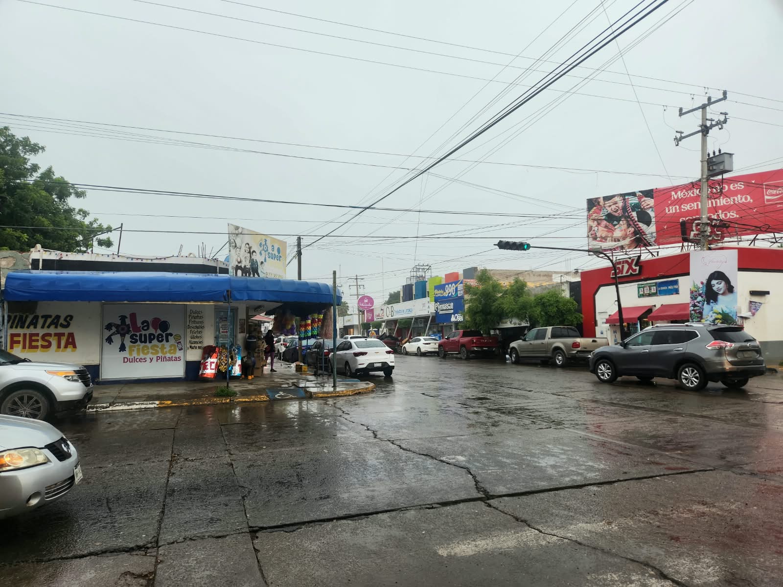 Se registran fuertes lluvias en Guasave