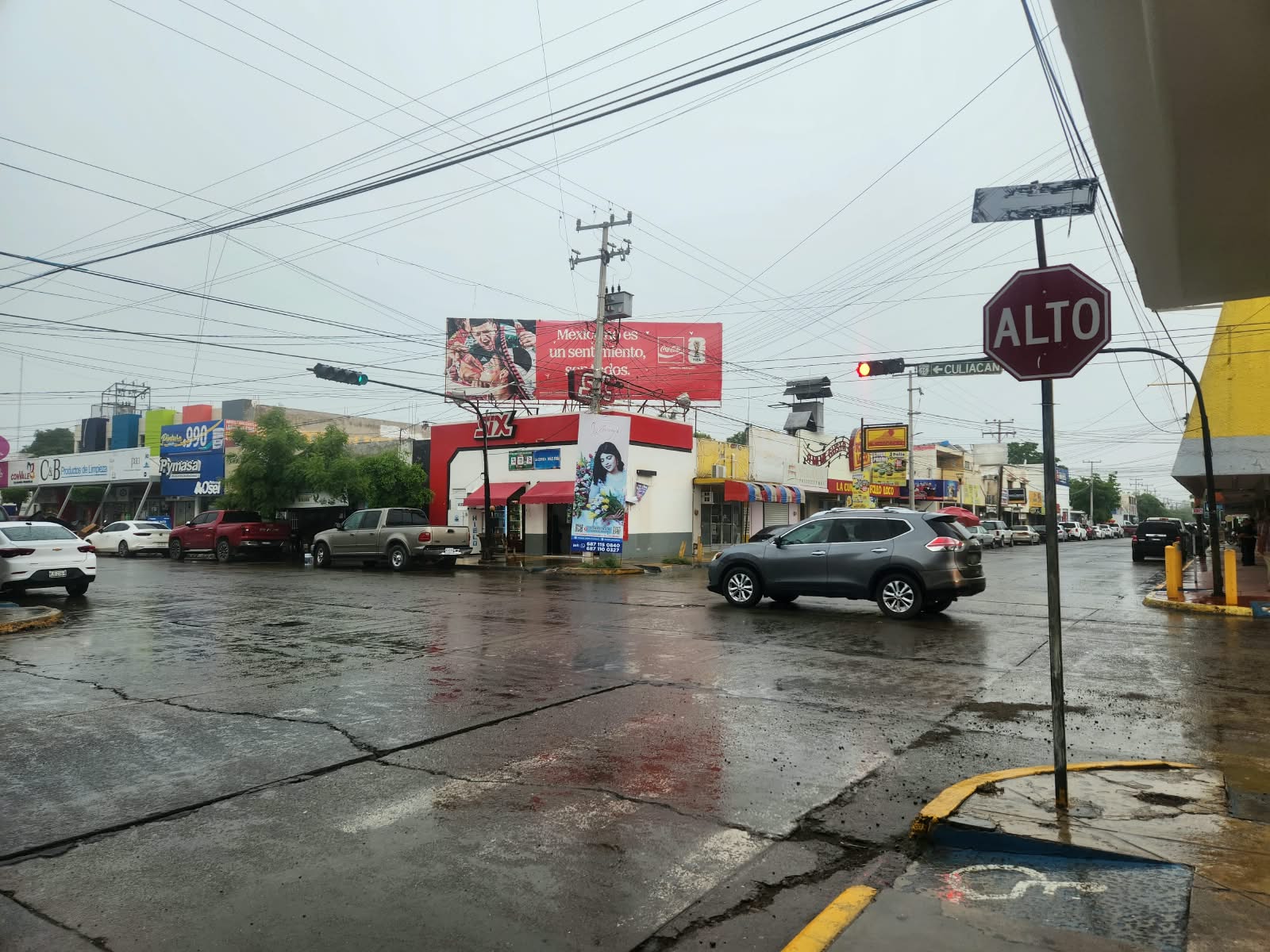 Se registran fuertes lluvias en Guasave