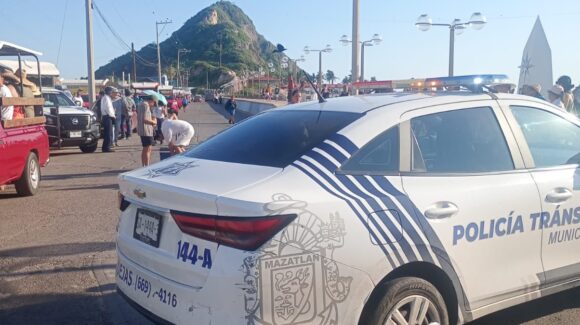 Zona costera de Mazatlán bajo vigilancia tras tercer hundimiento y presencia de más socavones: Alcaldesa