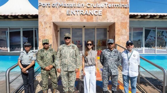Activan Código Azul en Mazatlán, Sinaloa durante arribo del Carnival Panorama; refuerzan seguridad para más de 6 mil visitantes