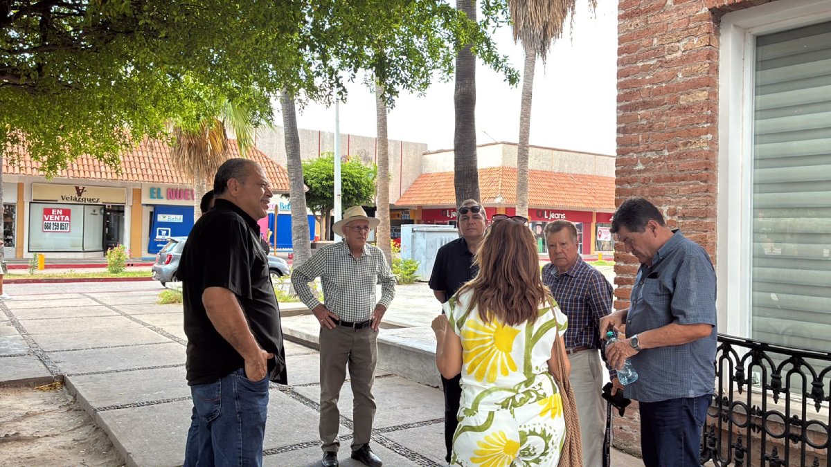 comerciantes de plaza fiesta las palmas estallan contra la burocracia negocios