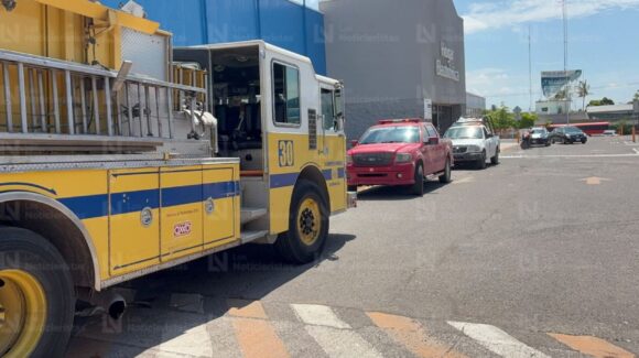 Conato de incendio en supermercado de Los Mochis, Sinaloa, moviliza los cuerpos de auxilio de Ahome