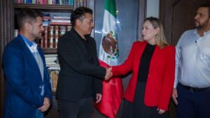 concreta sinaloa el primer envio de un millon 200 mil toneladas de sorgo a china saludo