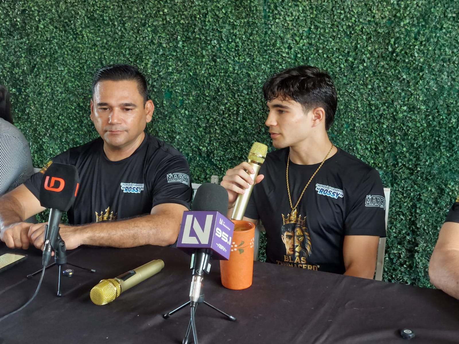 Conferencia de prensa de Blas Camacho, pugilista de Guamúchil