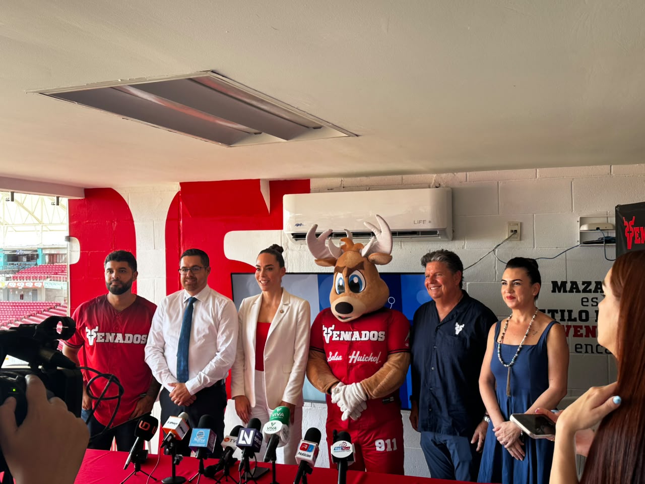 Conferencia sobre la estancia del Dr. Vagón en Mazatlán