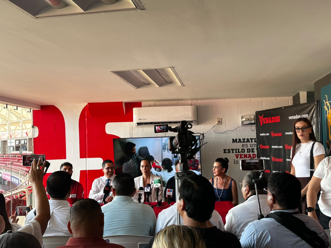 Conferencia sobre la estancia del Dr. Vagón en Mazatlán