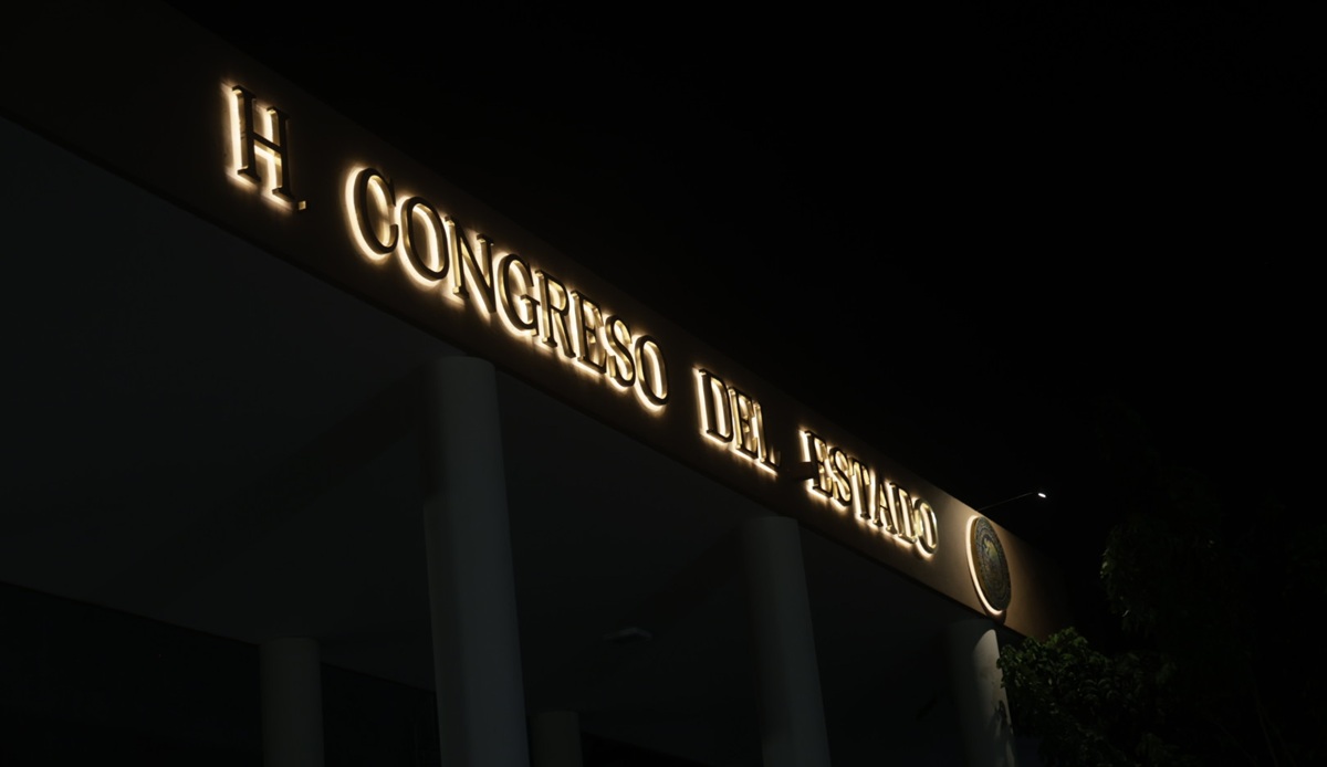 Congreso de Sinaloa de noche
