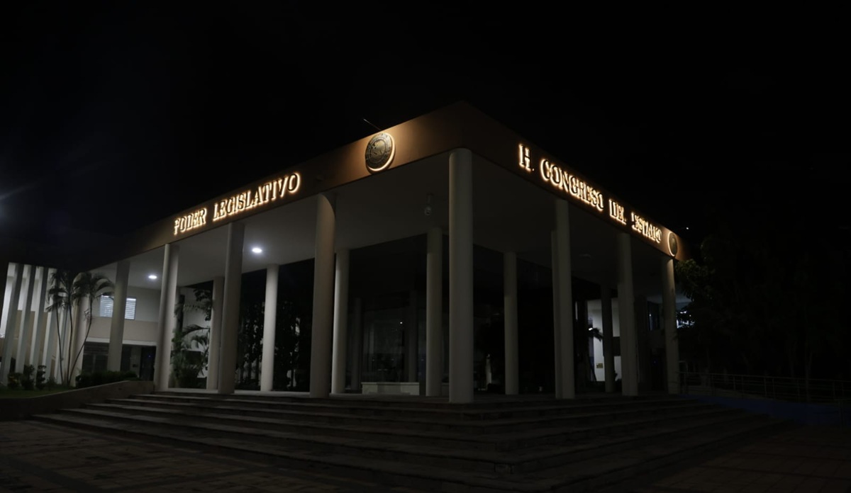 Congreso de Sinaloa de noche