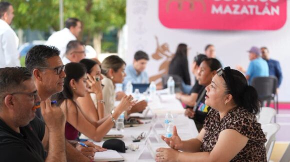 Ayuntamiento lleva servicios a las colonias a través de ‘Contigo Mazatlán’; aterrizará en la Libertad de Expresión
