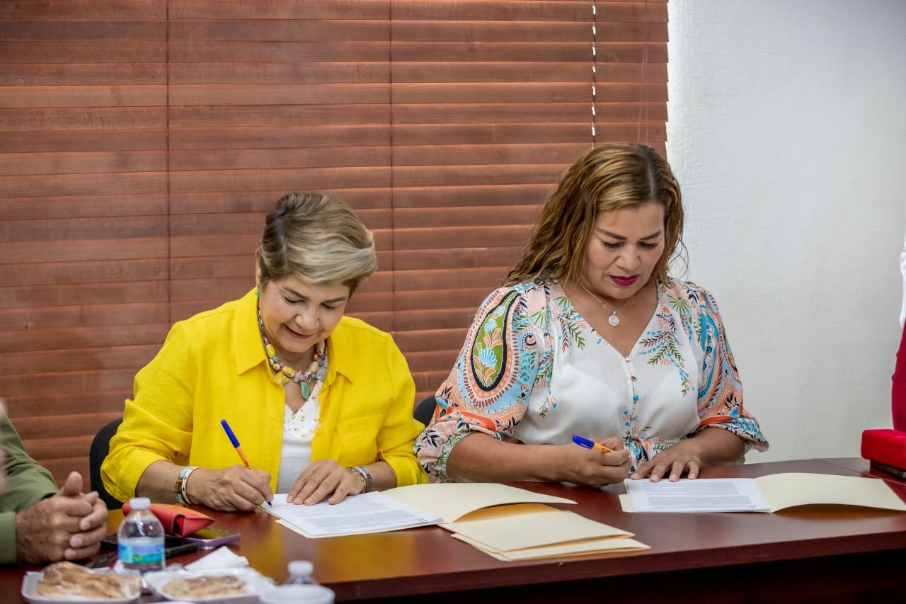 Guasave y Juan José Ríos formalizan acuerdo para garantizar agua potable a Cerro Cabezón y Bachoco