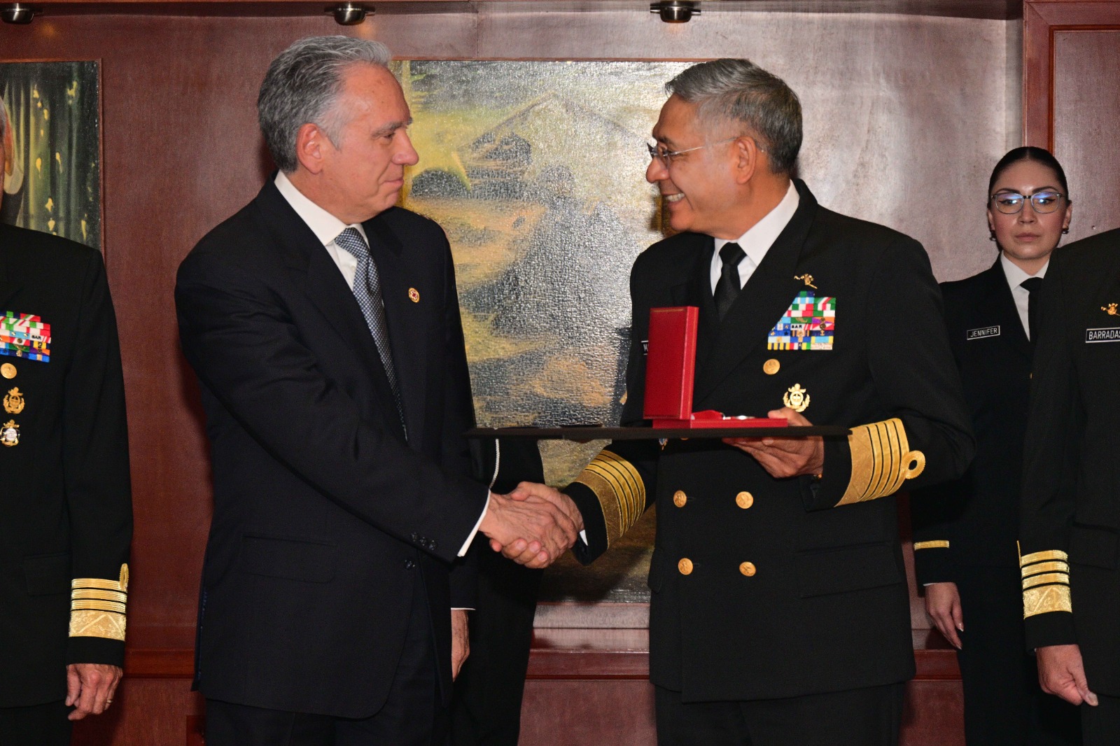Eduardo De Agüero Le Duc y el almirante Raymundo Pedro Morales Ángeles