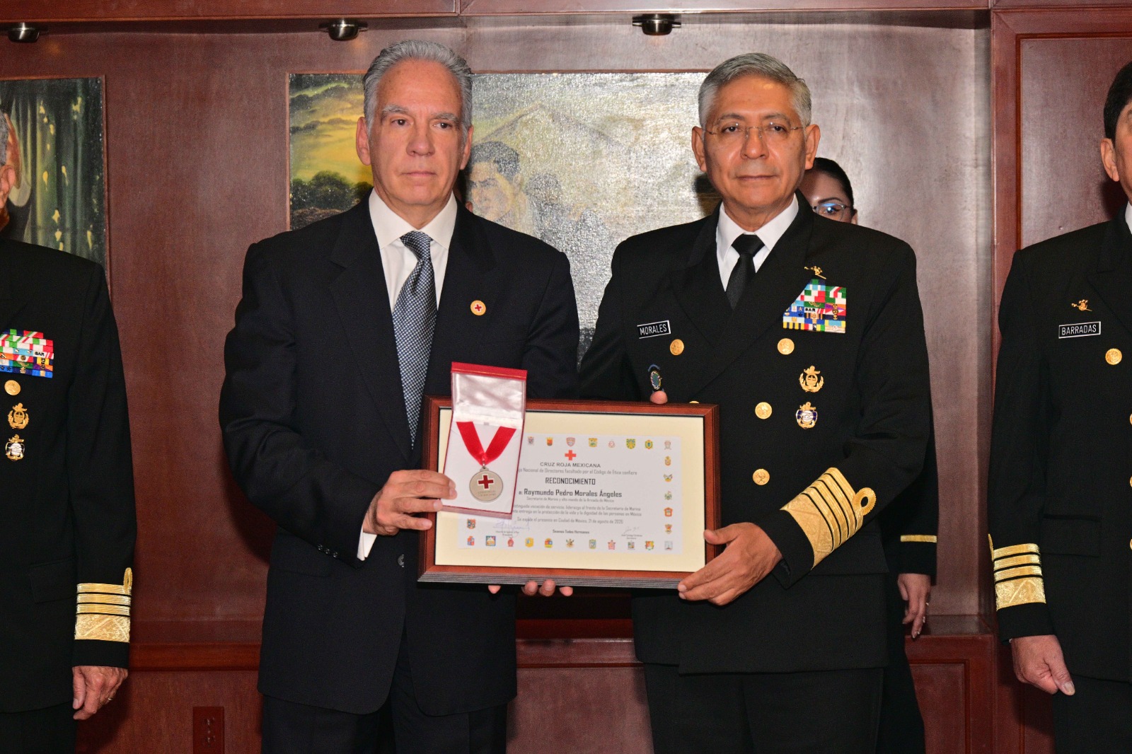 Eduardo De Agüero Le Duc y el almirante Raymundo Pedro Morales Ángeles
