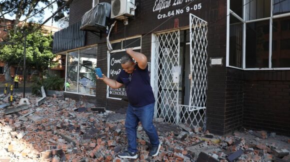 Sismo de 7.4 sacude a Colombia; se reportan daños y lesionados hasta el momento