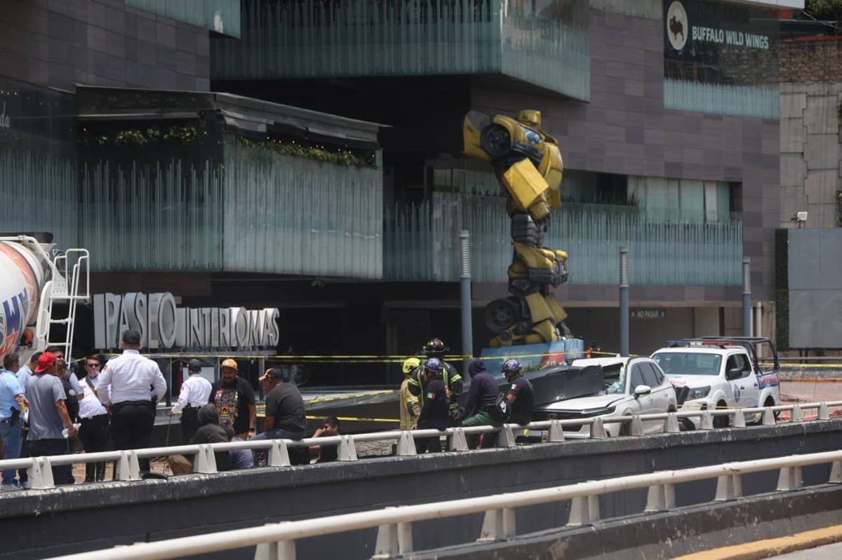 Desplome de estructura deja una víctima mortal en Edomex