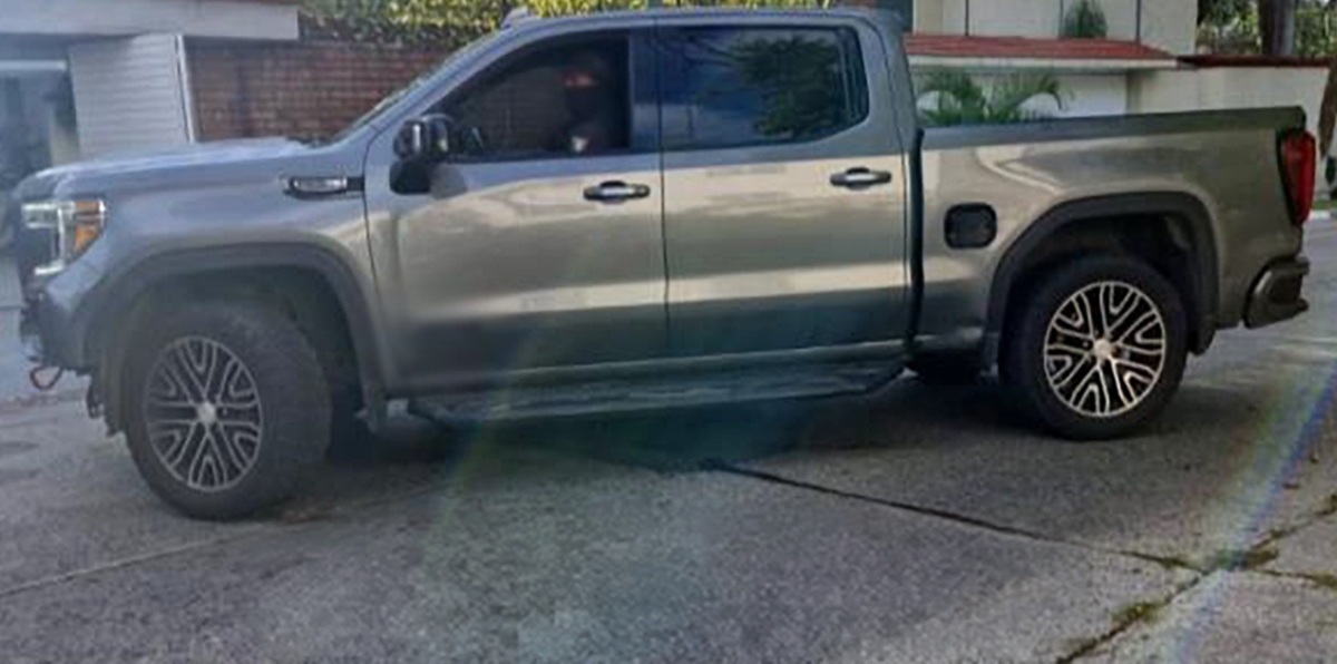 Detención de 'La Tía' en Jalisco. Camioneta asegurada
