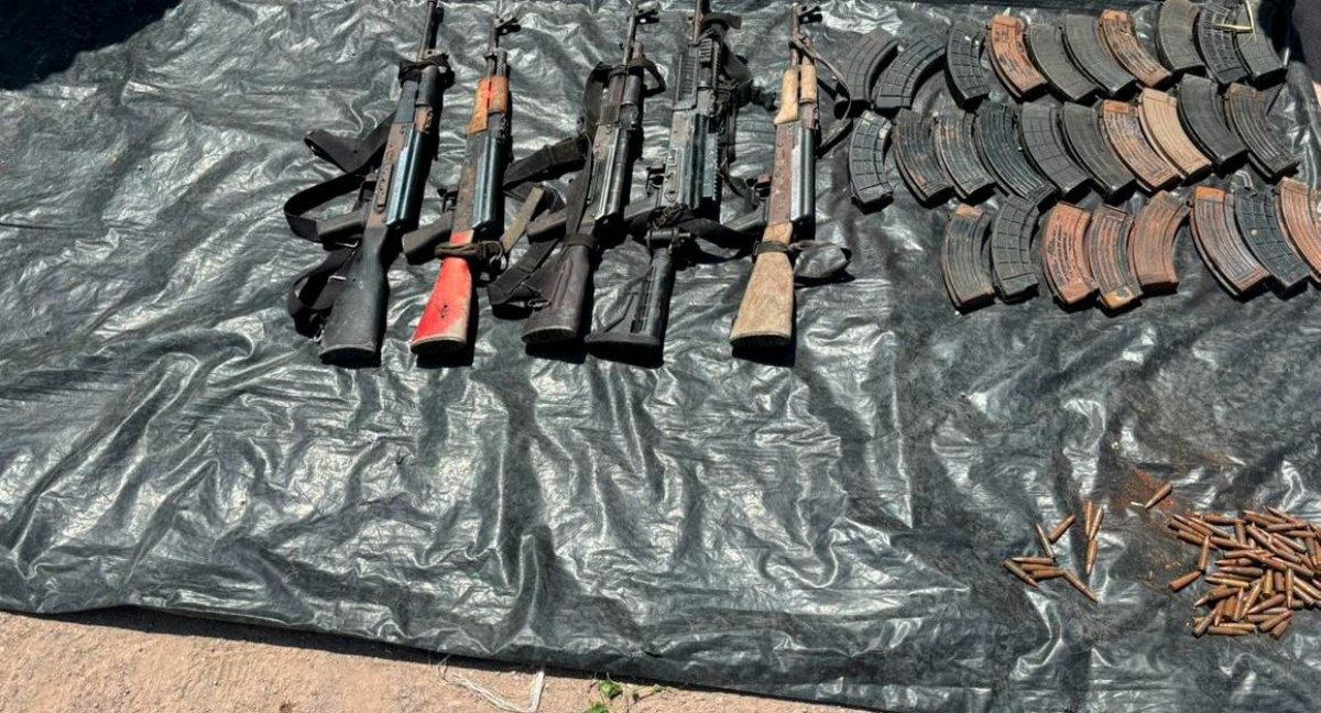 detienen a ocho en operativos de sinaloa armas