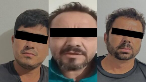 Traían dos “cuernos de chivo” y una pistola: Detienen a tres hombres en Los Mochis, Sinaloa