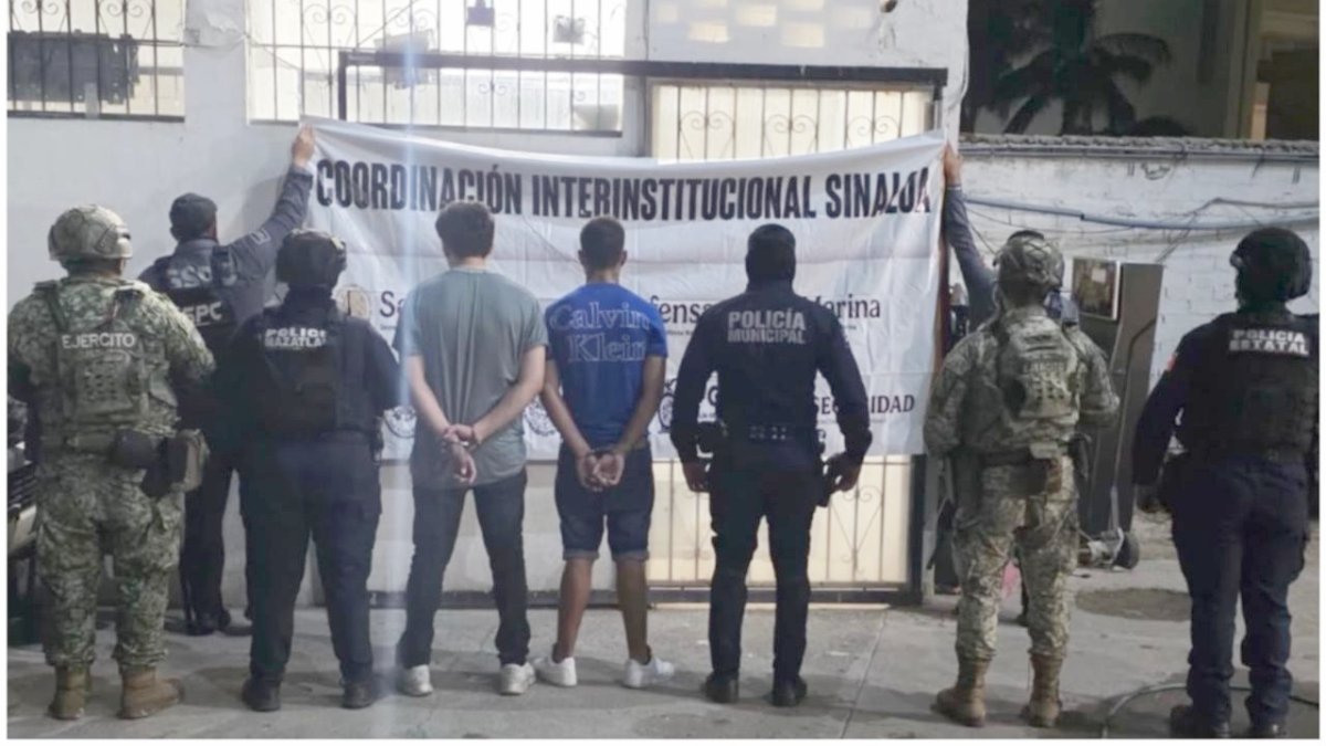 detienen en mazatlan a dos hombres tras presunto robo armado