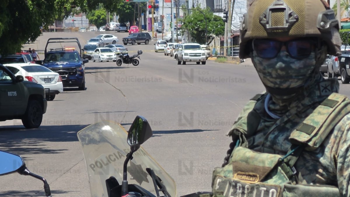 dos ejecutados a balazos frente a placio de gobierno militar