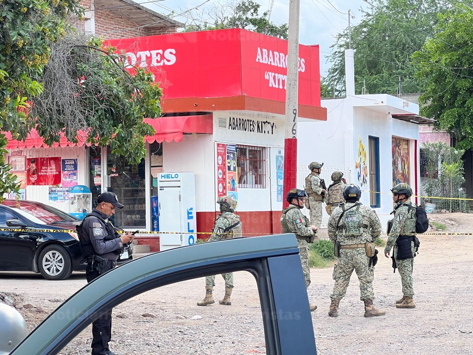 Ejecutan a balazos a un hombre en un abarrote de la colonia Lázaro Cárdenas de Culiacán