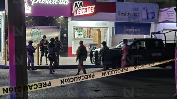 Dos hombres fueron asesinados a balazos en un expendio de cerveza en el Infonavit Humaya de Culiacán, Sinaloa