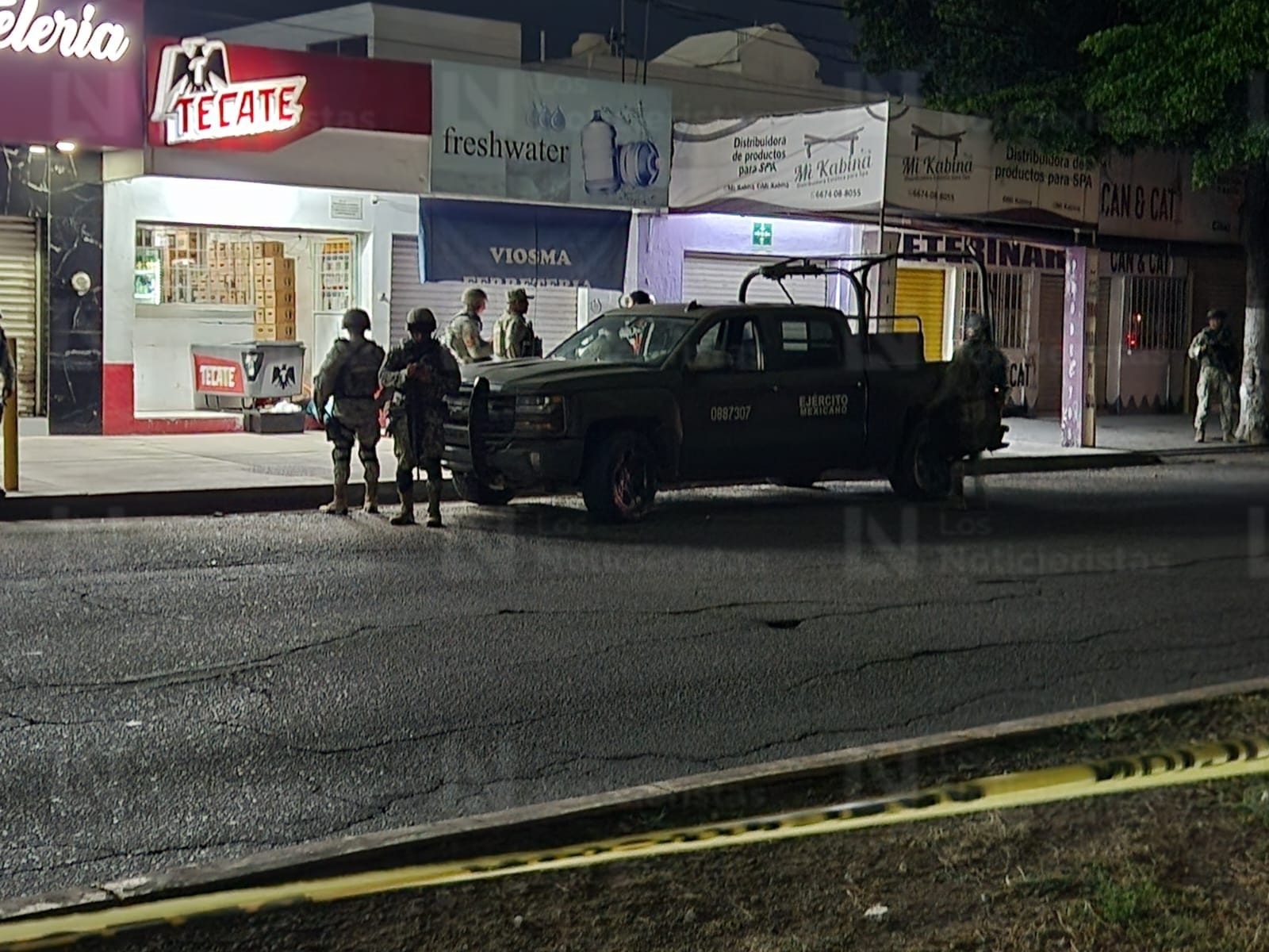 Ejecutan a balazos a dos hombres en expendio de cerveza en Infonavit Humaya, en Culiacán