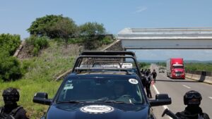 encuentran a hombre atado y con cuchillo clavado en el pecho patrulla