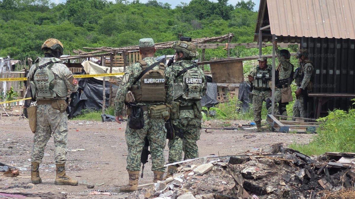 encuentran asesinado a bryan gilberto a un costado del basuron de la loma de rodriguera ejercito