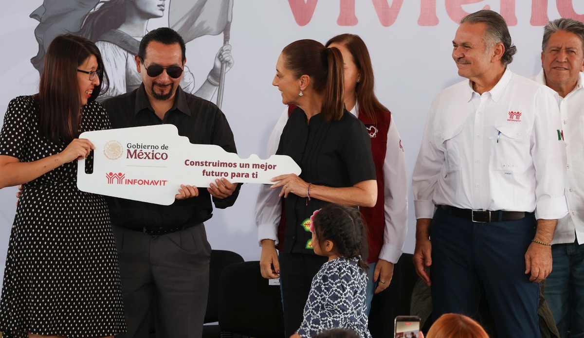 Entrega Claudia Sheinbaum entrega Viviendas del Bienestar en Puebla