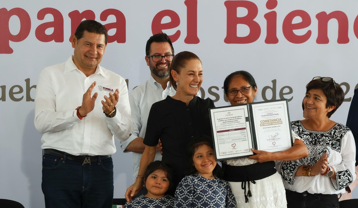 Entrega Claudia Sheinbaum entrega Viviendas del Bienestar en Puebla