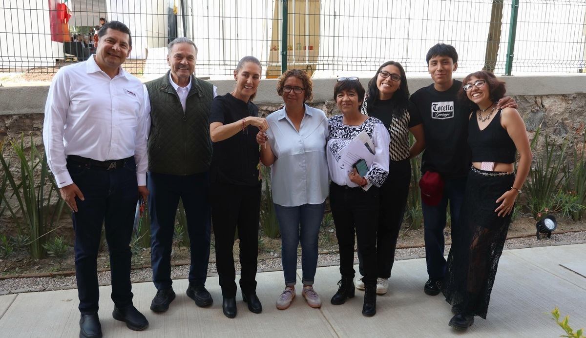 Entrega Claudia Sheinbaum entrega Viviendas del Bienestar en Puebla