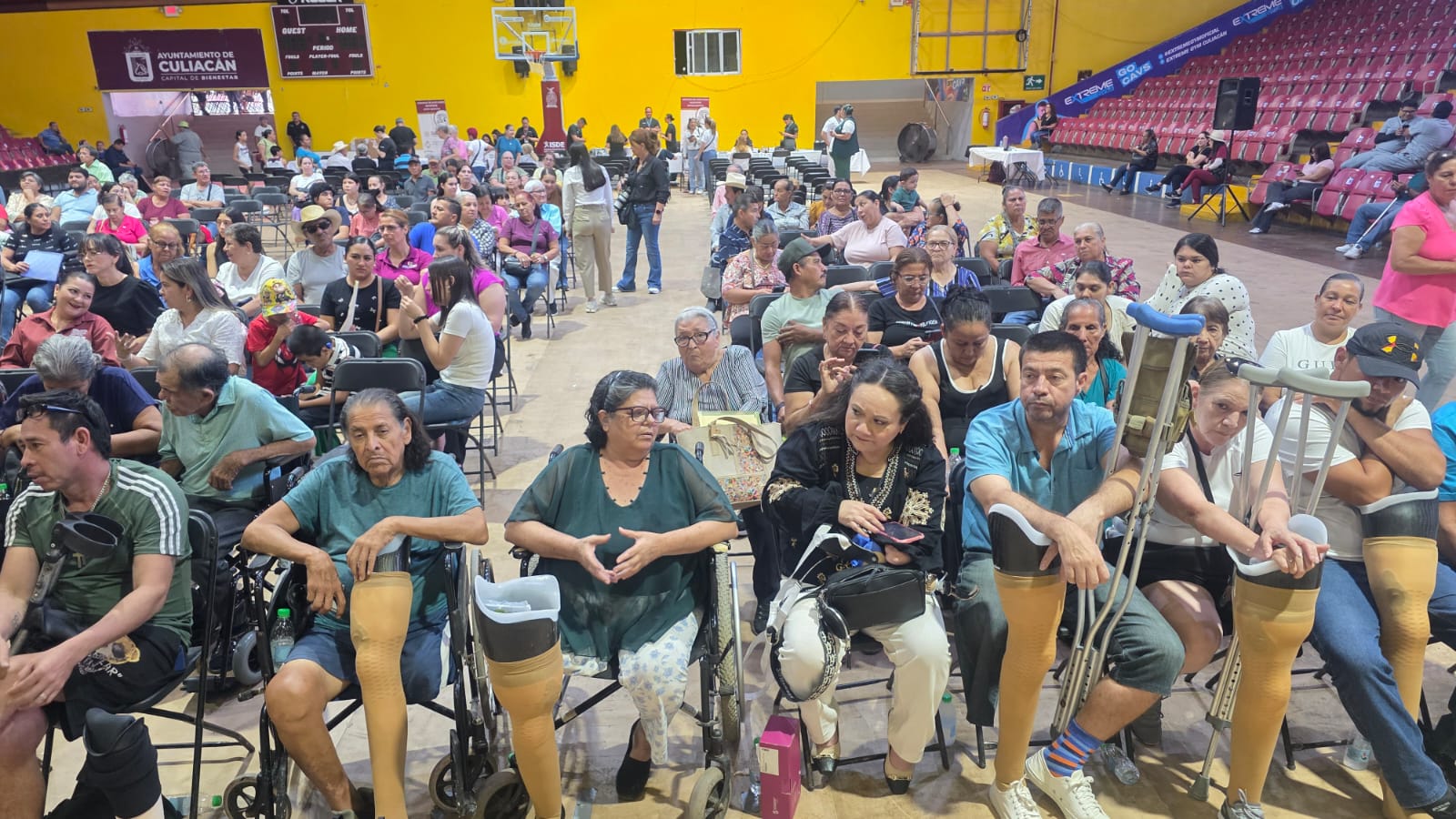 Entregan apoyos funcionales y asistenciales en Culiacán