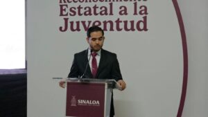 Entregan Galardón Estatal a la Juventud "Rafael Buelna Tenorio"