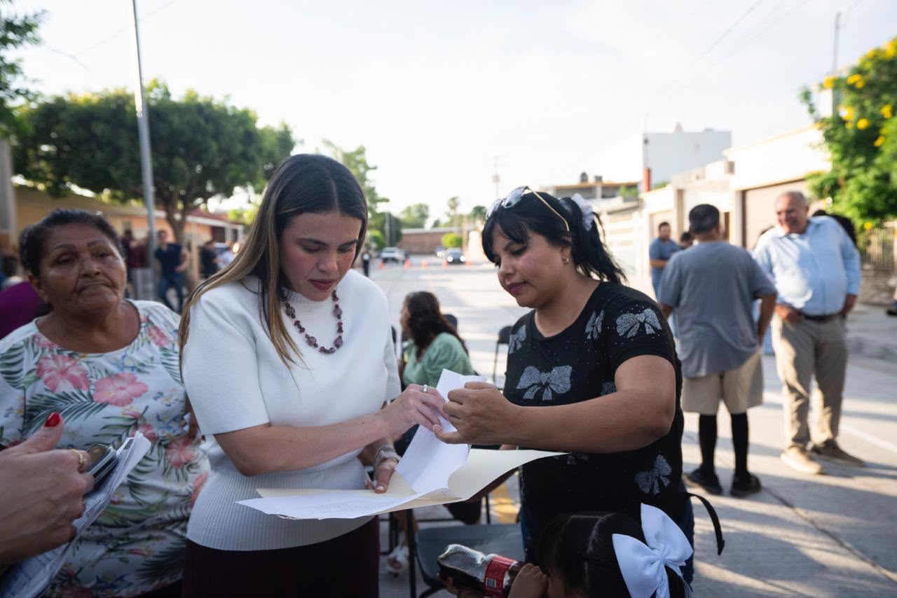 Entregan pavimentación en la Col. Emiliano Zapata, Culiacán
