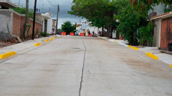 Entregan dos obras de pavimentación en Valles del Ejido y San Jorge, en Mazatlán, Sinaloa