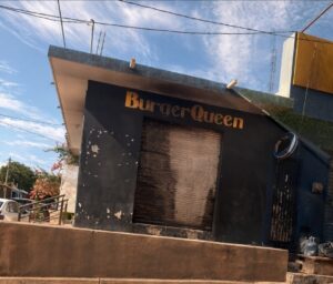 Establecimiento violentado en Mazatlán