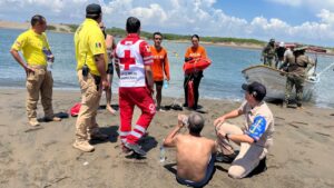 esteban landey rescatista de personas en el mar guasave sinaloa