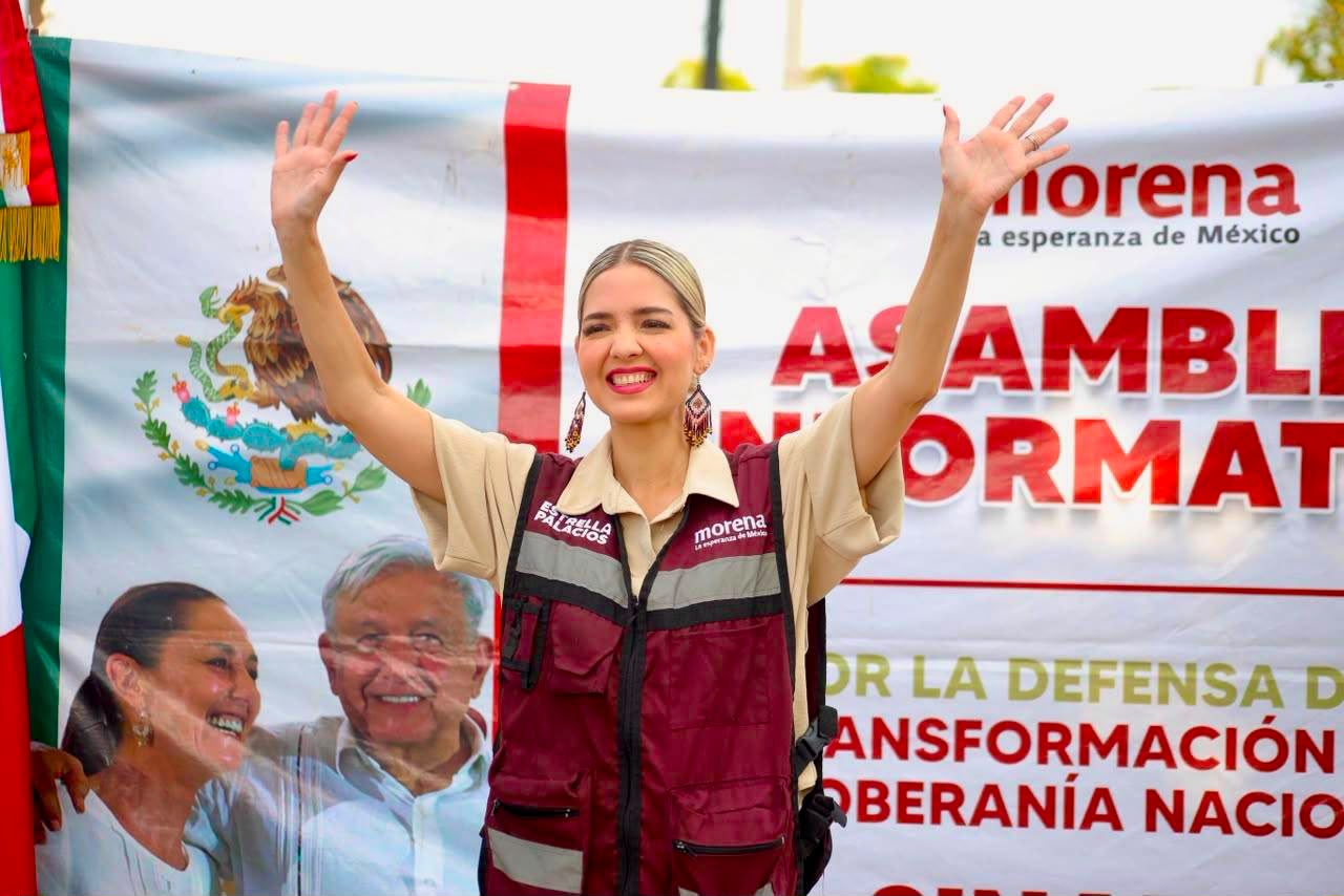 Estrella Palacios en asamblea informativa en Guasave