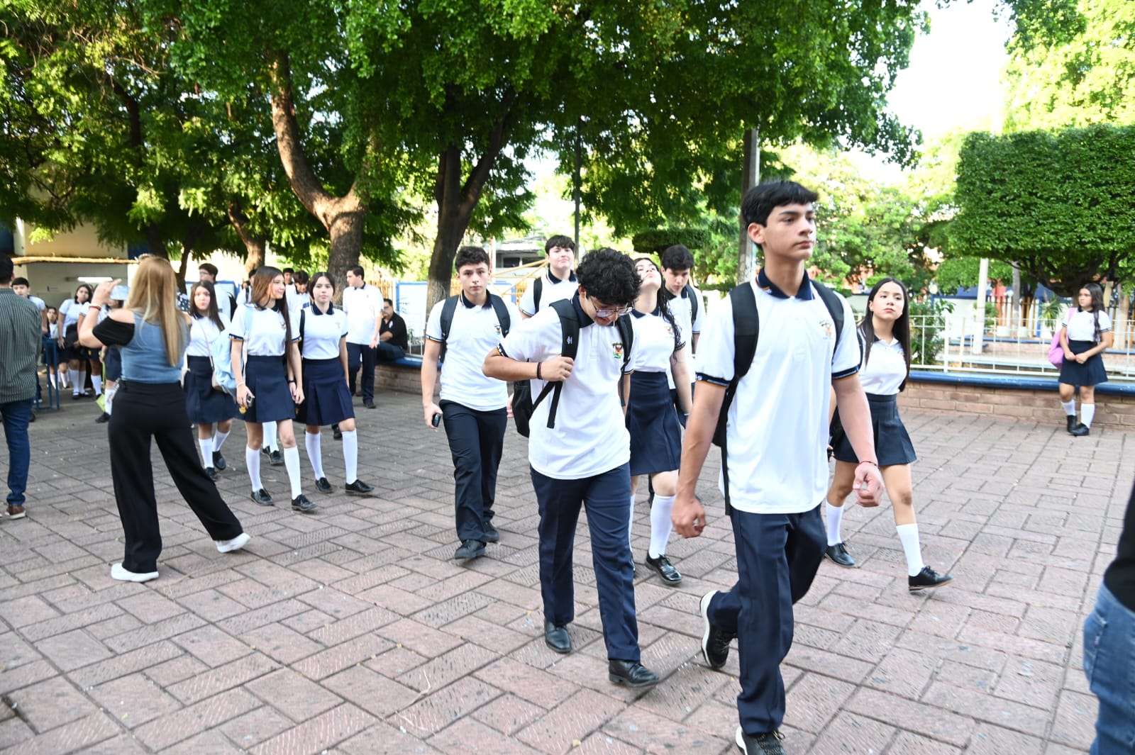 Estudiantes de la Preparatoria Central Diurna de la UAS