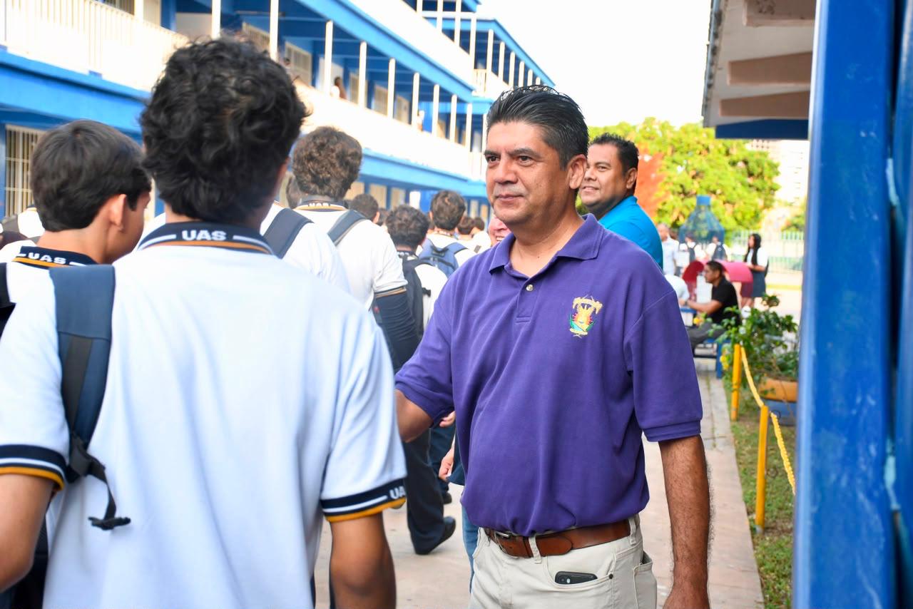 Estudiantes de la UAS en la zona sur de Sinaloa