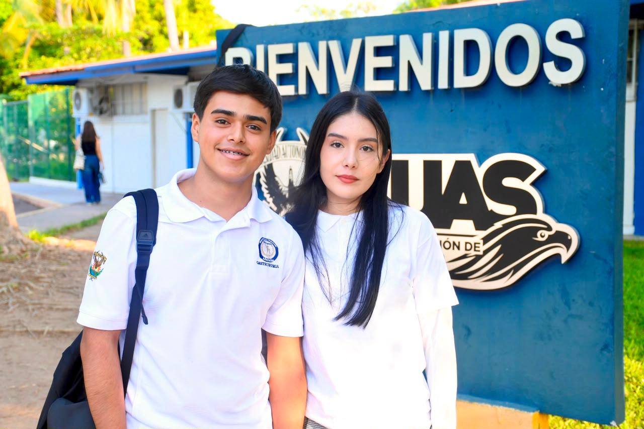 Estudiantes de la UAS en la zona sur de Sinaloa