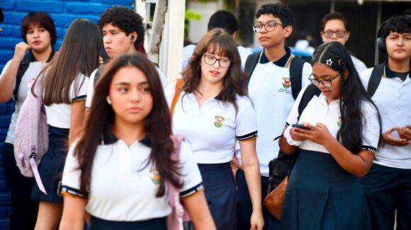 ¡El sur de Sinaloa vuelve a las aulas! La UAS arranca nuevo ciclo con miles de estudiantes