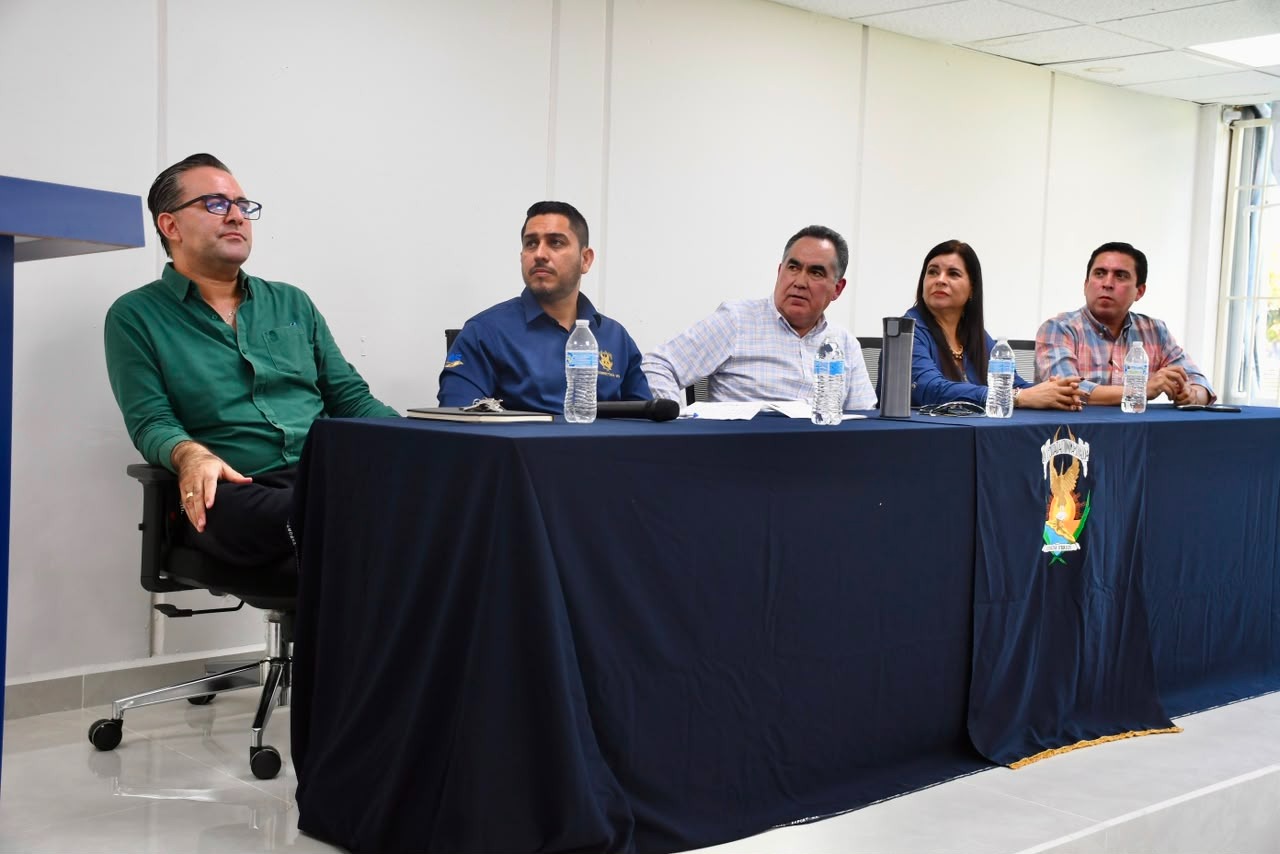 Rector de la UAS sostiene reunión de evaluación