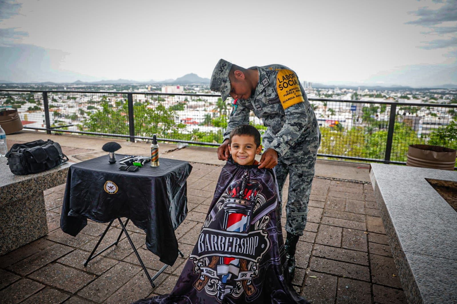 Exhibición de equipo tactico de Guardia Nacional