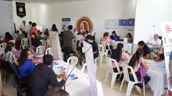 Feria de Empleo reúne a 300 buscadores de trabajo por 150 vacantes en Mazatlán