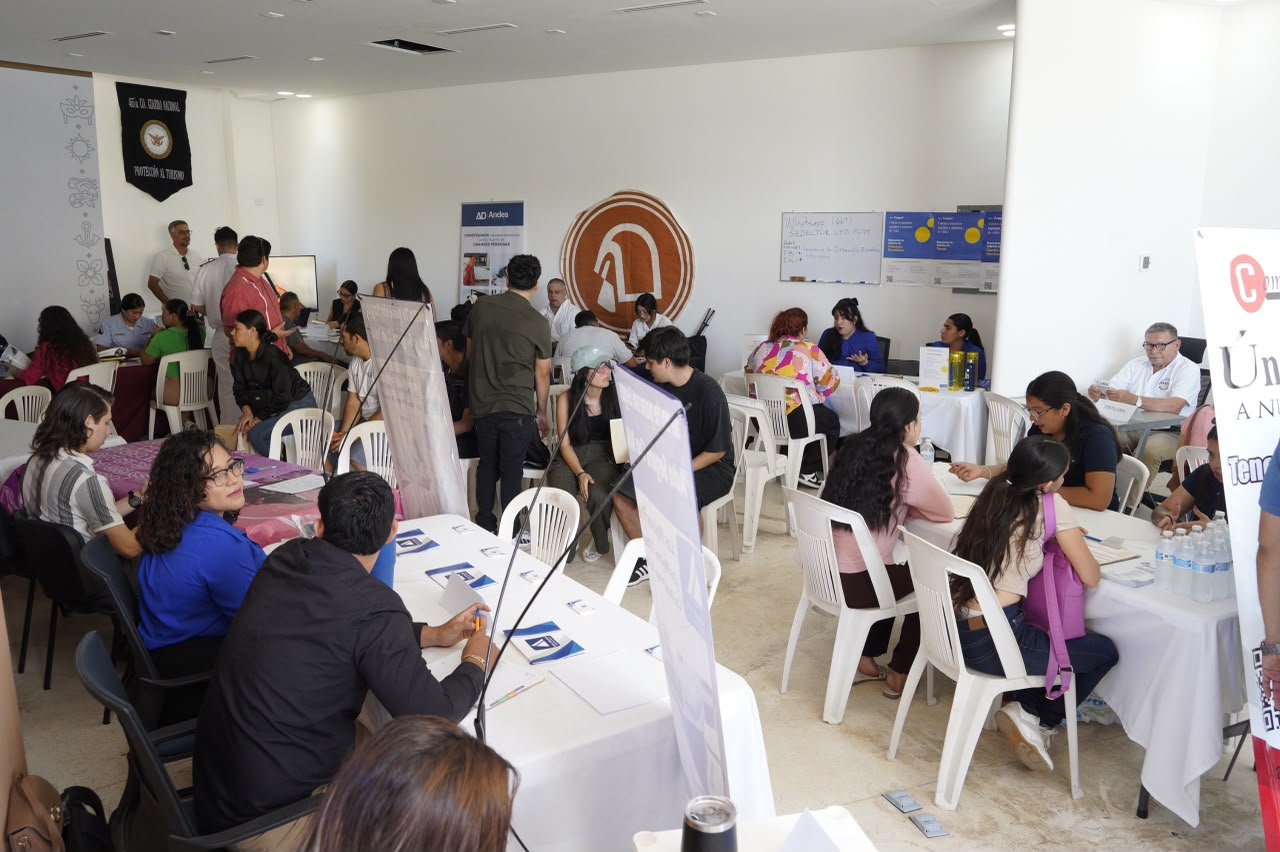 Feria de Empleo reúne a 300 buscadores de trabajo por 150 vacantes en Mazatlán