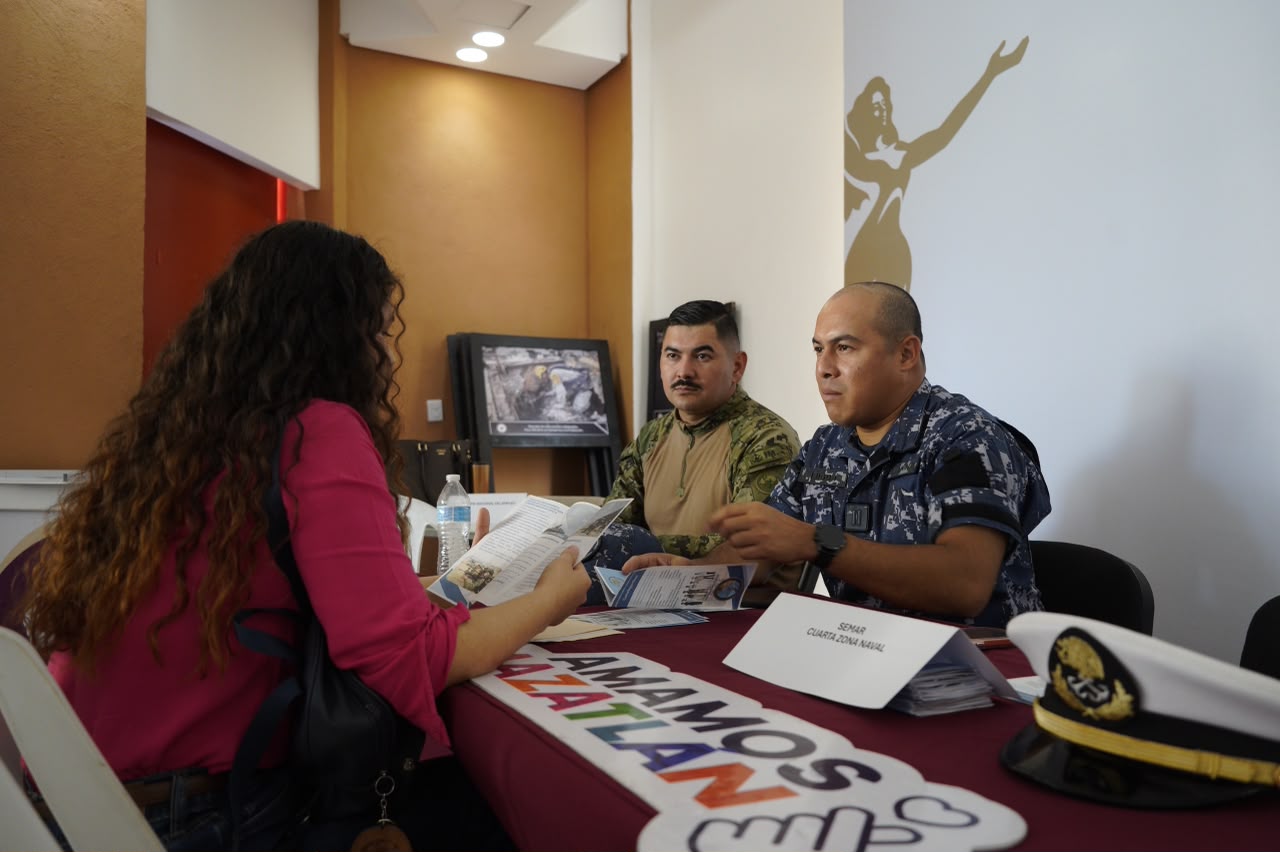 Feria de Empleo reúne a 300 buscadores de trabajo por 150 vacantes en Mazatlán
