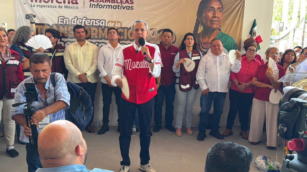 Gerardo Vargas Landeros sostiene asamblea informativa en Mazatlán